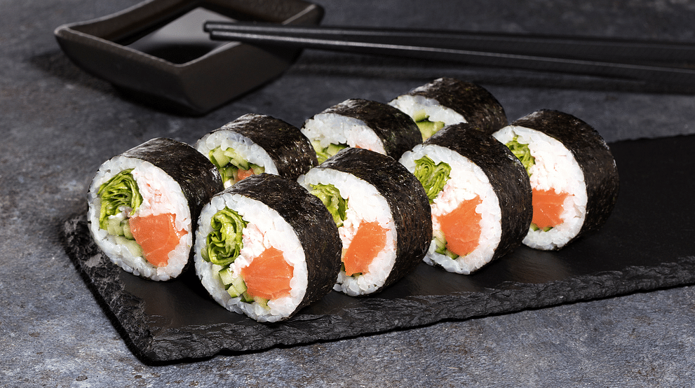 Футомакі з лососем (гострий) меню Sushi Master